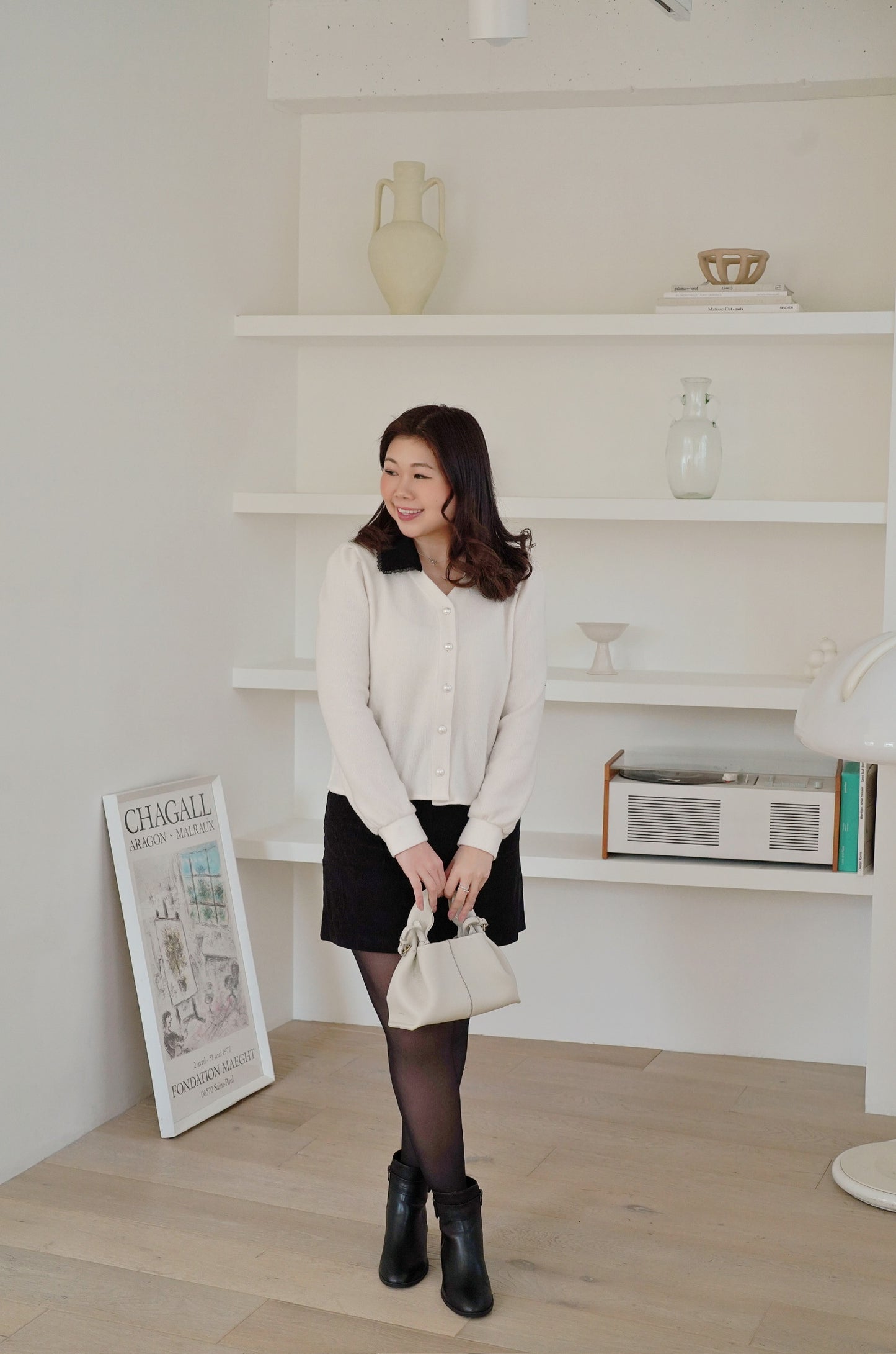 Floral Collar Pearl Top