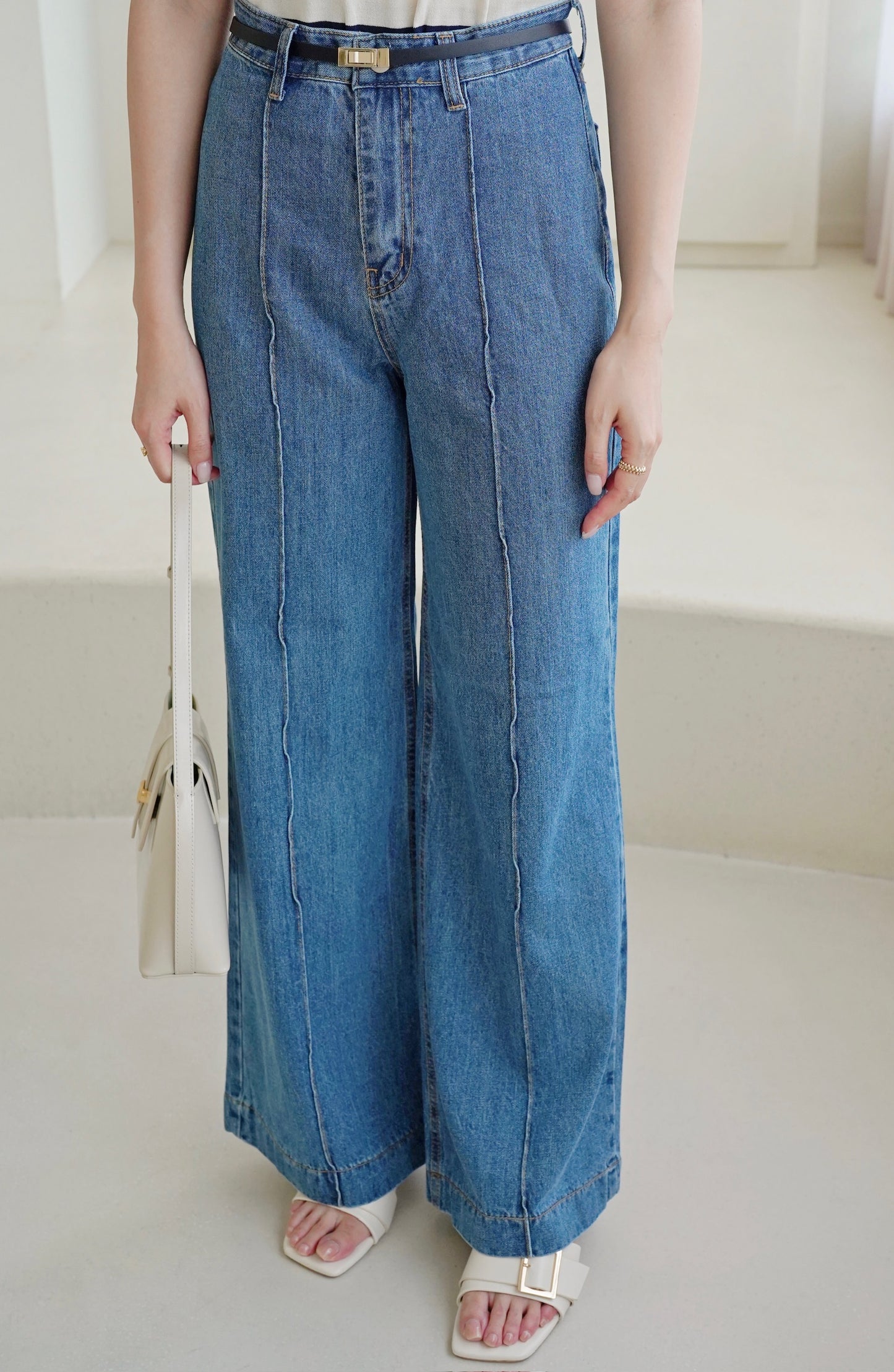 The Fine Flared Jeans
