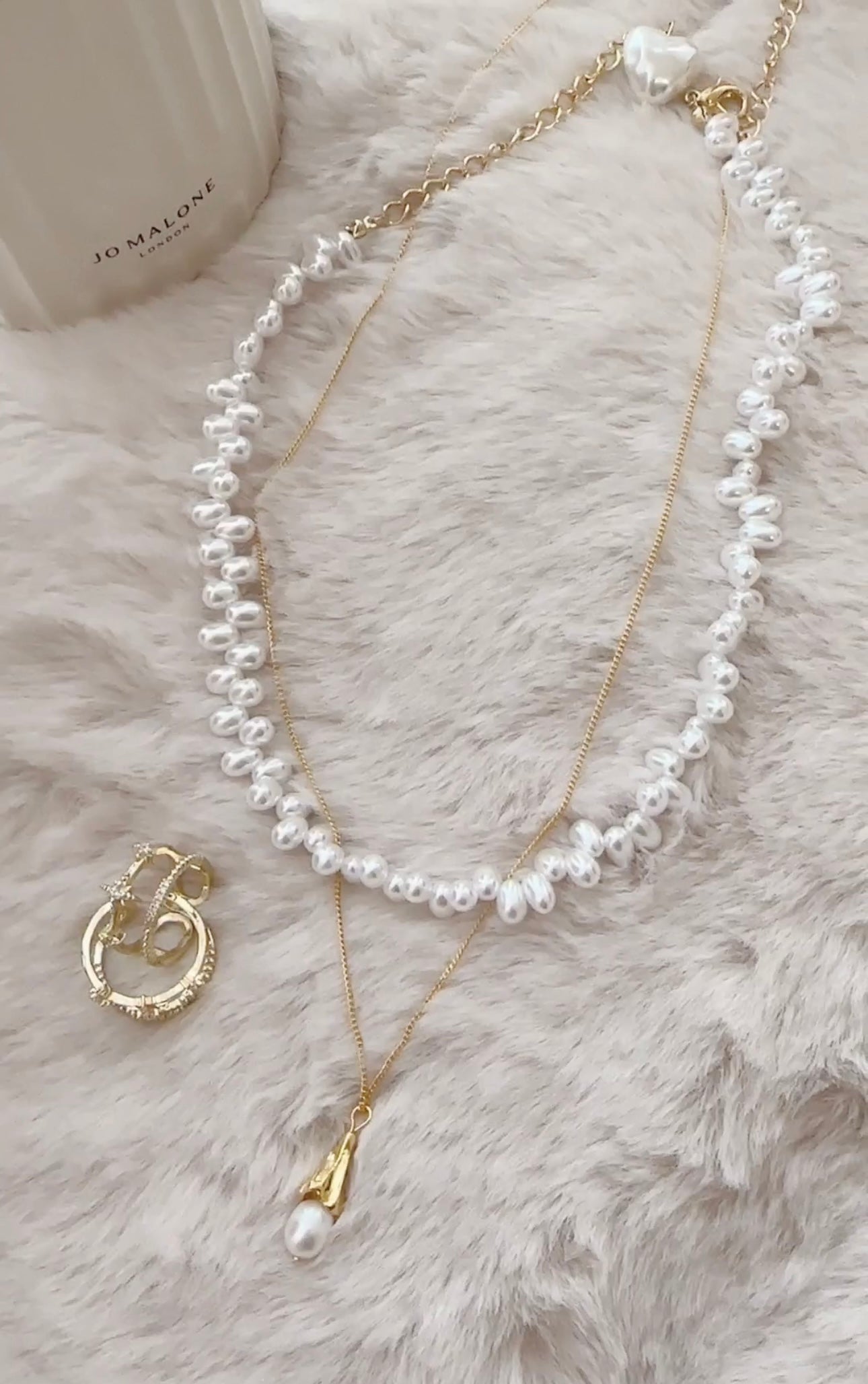 Dazzling Pearl Necklace
