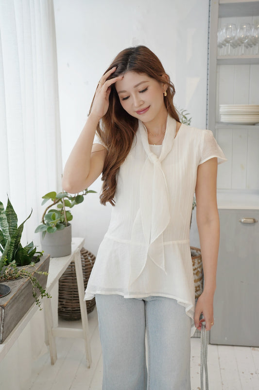 Ruffle Softness Blouse