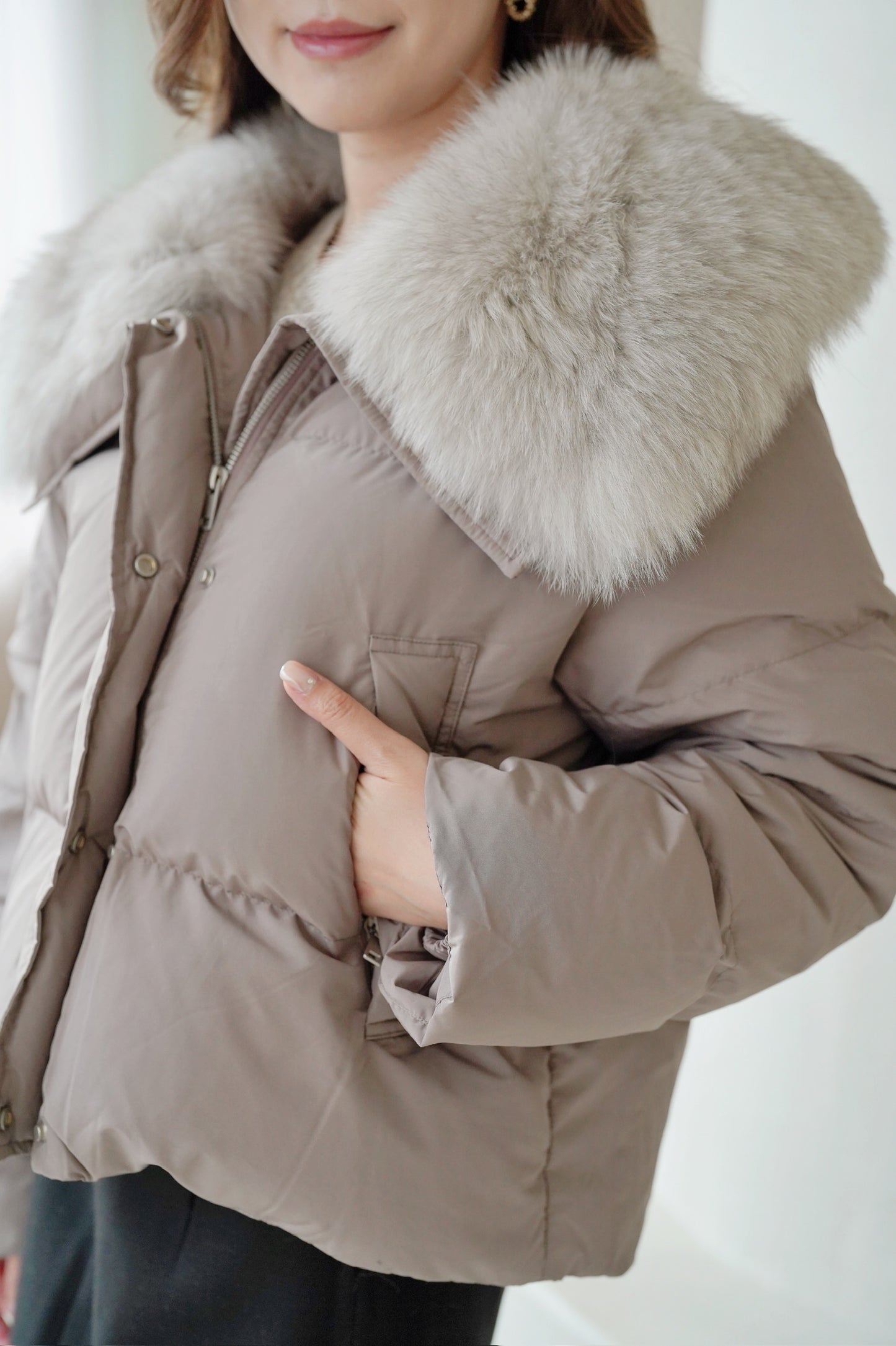 Classic Goose Down Jacket (Detachable Fur）