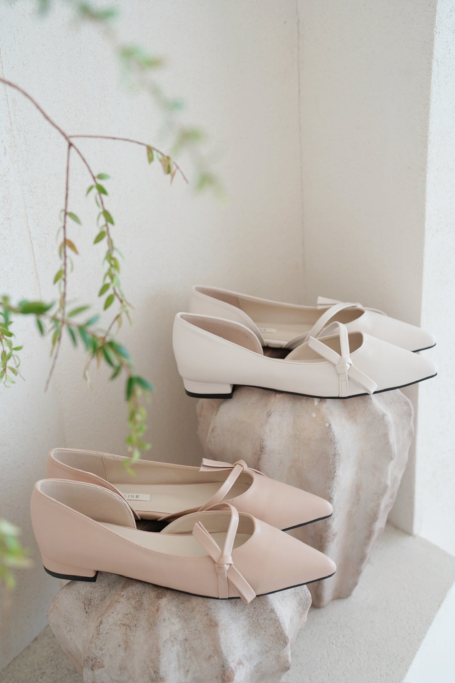 The Ribbon Low-Heels