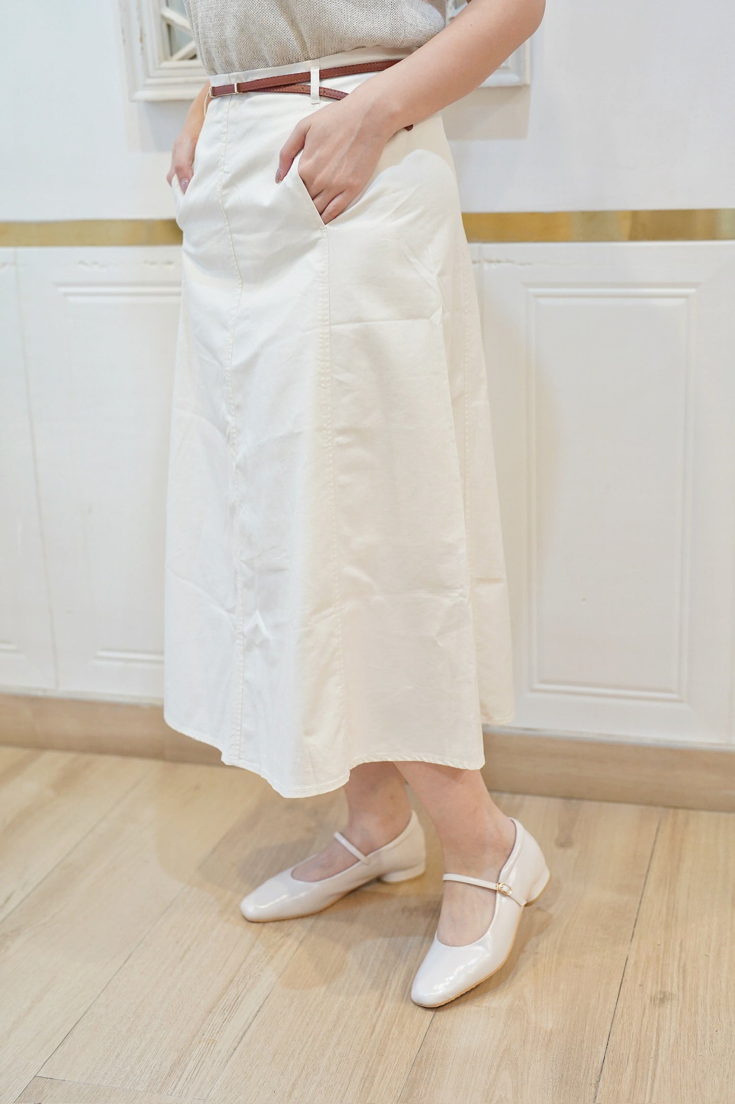 Creamy A-line Skirt