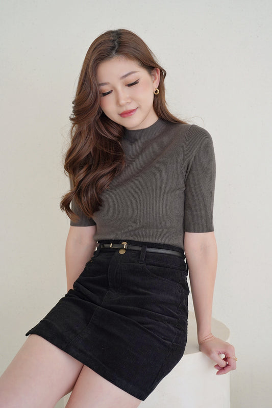 Classic Roundneck Knitted Top