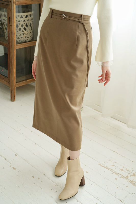 Finely Buckle Skirt