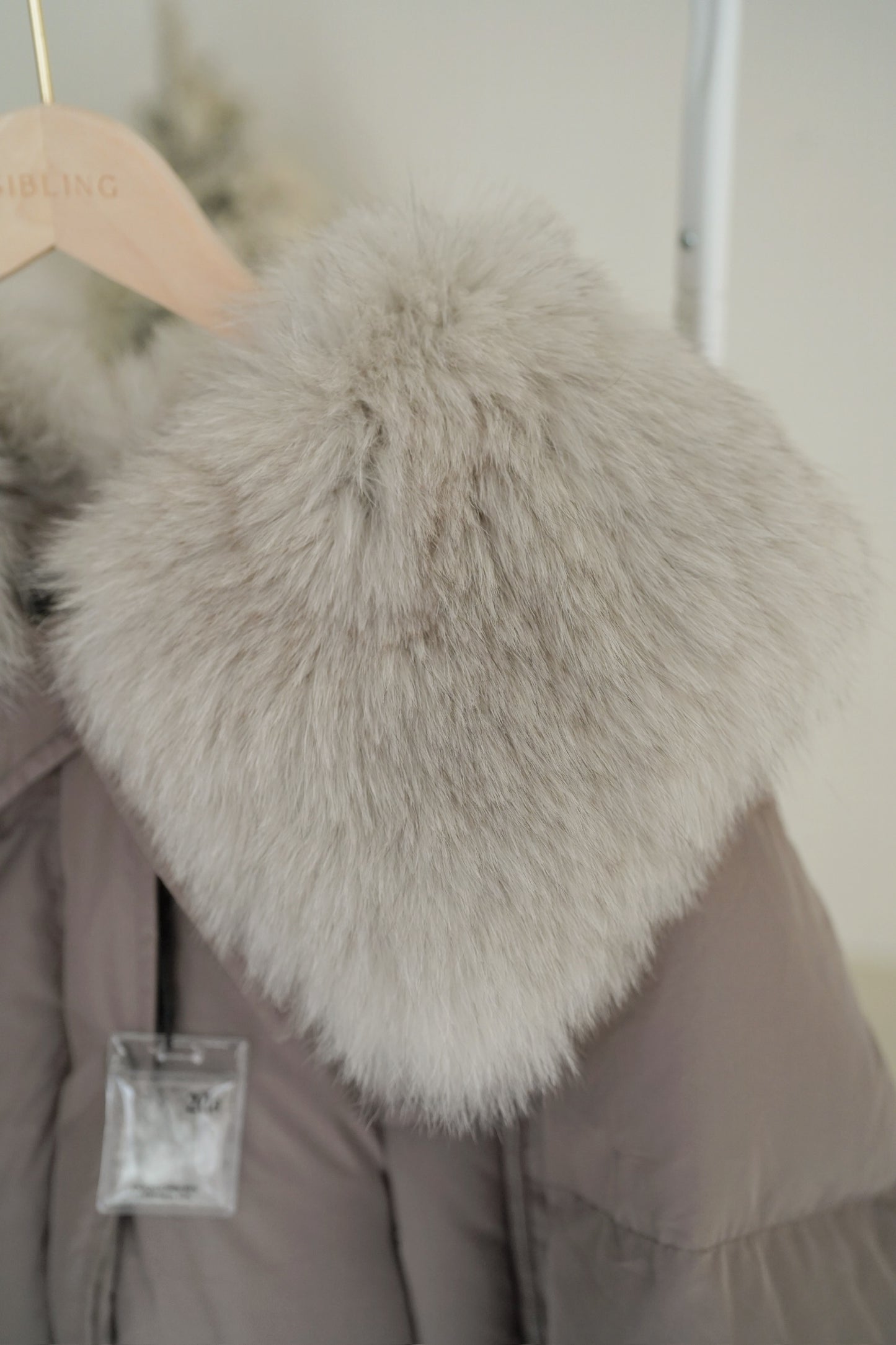 Classic Goose Down Jacket (Detachable Fur）